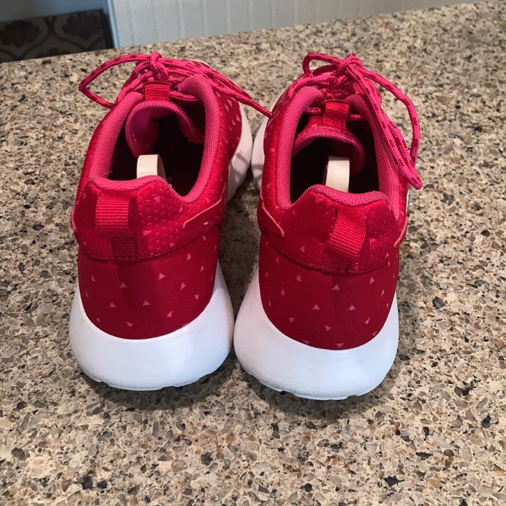 Size 5Y Nike Roshe One GS 'Gym Red' - Picture 7 of 13